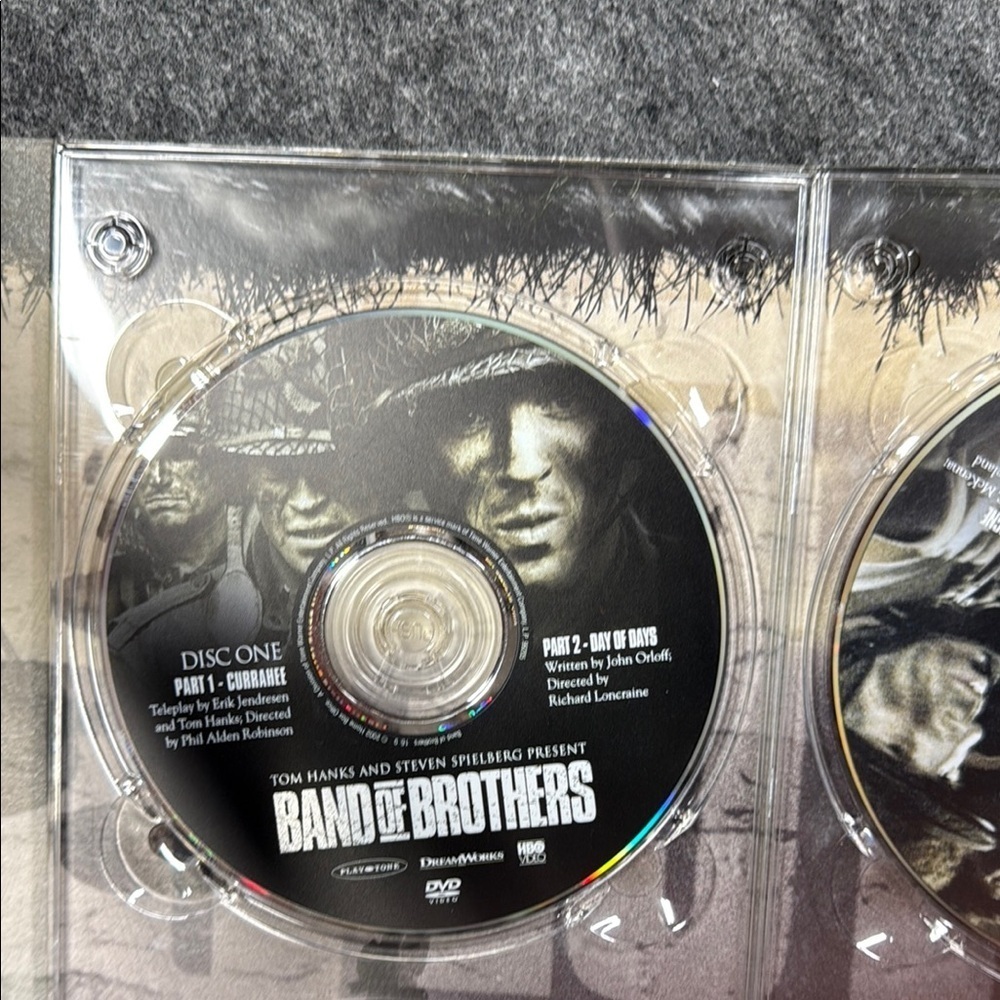 Band of Brothers DVD’s Camaraderie Themed Metal Tin Box - Picture 8 of 12